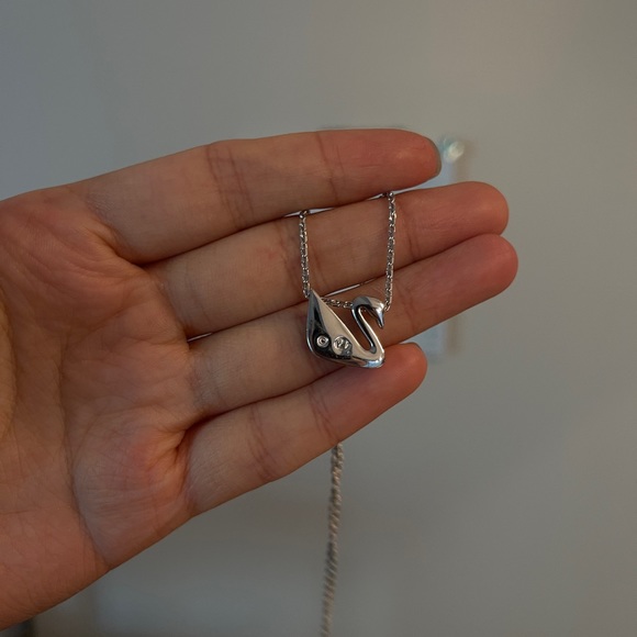 Swarovski swan necklace - Picture 2 of 3